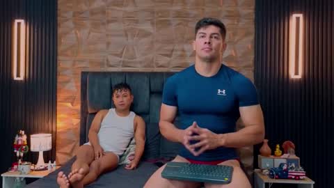 Snapshot of hotfuckers4uu chatting on November 17, 2025, 2:45 pm felipe marcello online show from November 17, 2025, 2:45 pm