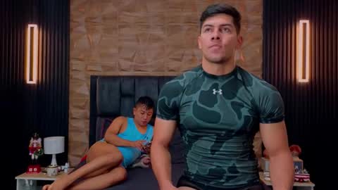 Snapshot of hotfuckers4uu chatting on November 18, 2025, 2:32 pm felipe marcello online show from November 18, 2025, 2:32 pm