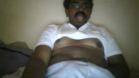 hotgluteus4321 online show from November 28, 2025, 12:41 pm