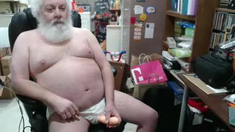 hotgrandpa594u online show from February 17, 2025, 9:19 pm