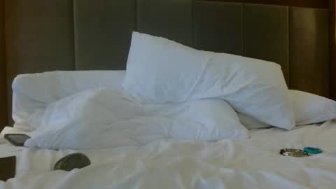 hottie online show from March 24, 2026, 2:33 pm