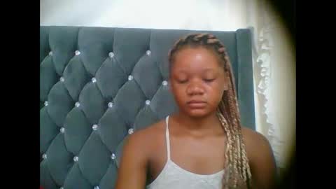 LOYCE online show from January 10, 2026, 2:13 am