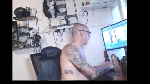 Snapshot of hotkinkytat chatting on April 6, 2026, 5:19 am hotkinkytat online show from April 6, 2026, 5:19 am