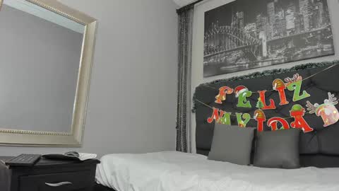 Hotkoljei online show from December 28, 2024, 3:04 am