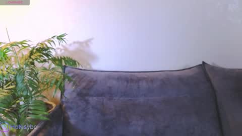 HotKsy online show from November 7, 2025, 9:37 pm