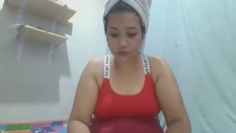 hotlavender online show from February 22, 2026, 3:29 am