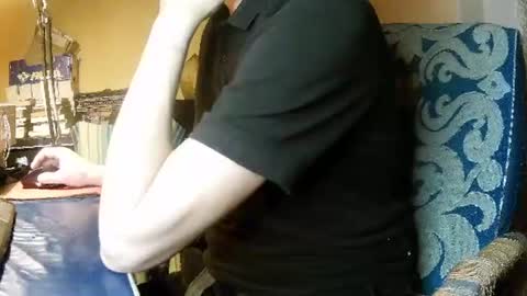 hotleopold online show from December 7, 2024, 11:23 pm