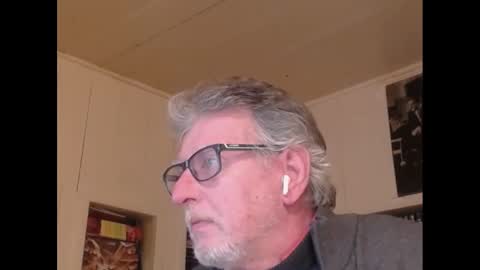 Snapshot of hotlux_54 chatting on December 21, 2024, 11:34 pm hotlux_54 online show from December 21, 2024, 11:34 pm