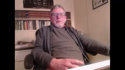 Snapshot of hotlux_54 chatting on December 28, 2024, 12:26 am hotlux_54 online show from December 28, 2024, 12:26 am