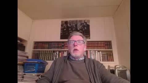 Snapshot of hotlux_54 chatting on February 26, 2025, 10:42 pm hotlux_54 online show from February 26, 2025, 10:42 pm