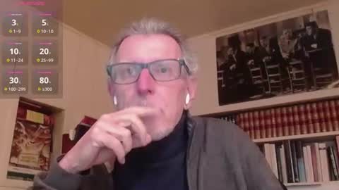 hotlux_54 online show from April 3, 2026, 7:01 pm