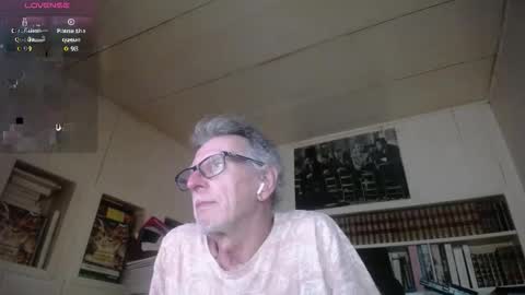 hotlux_54 online show from May 31, 2026, 7:15 pm