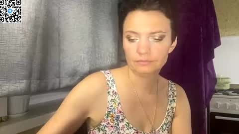 hotmamaqueen234 online show from June 13, 2026, 9:46 pm