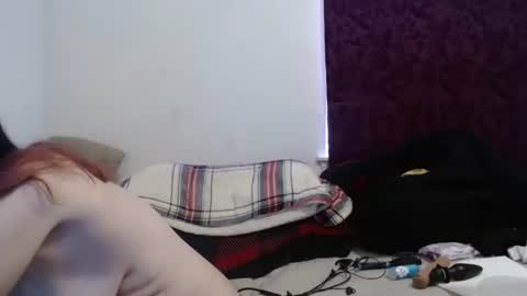 hotmodel1984 online show from December 6, 2024, 4:49 pm