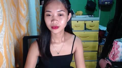 Snapshot of hotmom_gia chatting on December 2, 2024, 7:47 am hotmom_gia online show from December 2, 2024, 7:47 am