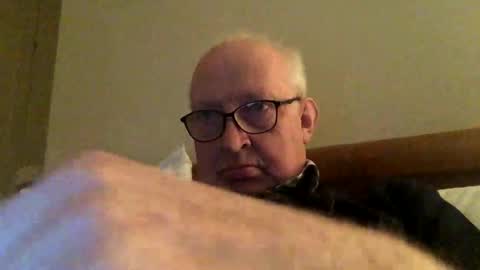 hotmuff99 online show from December 31, 2024, 5:40 pm