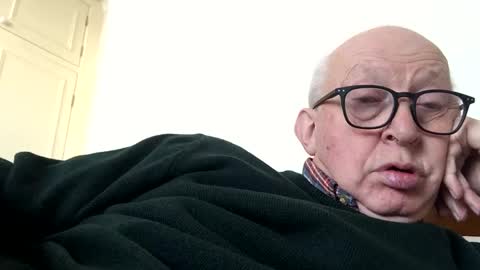 hotmuff99 online show from January 7, 2025, 12:52 pm