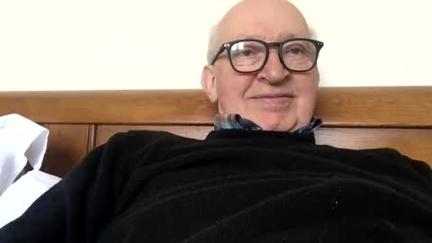 hotmuff99 online show from January 14, 2025, 12:03 pm