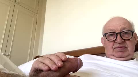 hotmuff99 online show from February 22, 2025, 9:01 am
