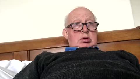hotmuff99 online show from March 7, 2025, 4:33 pm