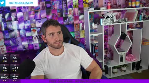 hotmuscles6t9 online show from January 3, 2025, 7:38 am