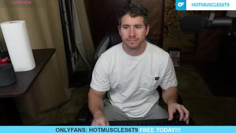 Snapshot of hotmuscles6t9 chatting on February 21, 2026, 12:17 pm hotmuscles6t9 online show from February 21, 2026, 12:17 pm