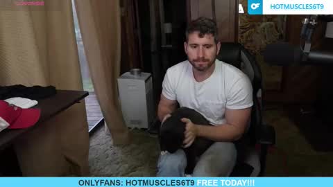 Snapshot of hotmuscles6t9 chatting on March 23, 2026, 12:20 pm hotmuscles6t9 online show from March 23, 2026, 12:20 pm