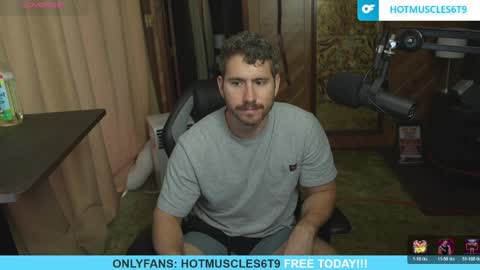 Snapshot of hotmuscles6t9 chatting on April 2, 2026, 1:42 pm hotmuscles6t9 online show from April 2, 2026, 1:42 pm