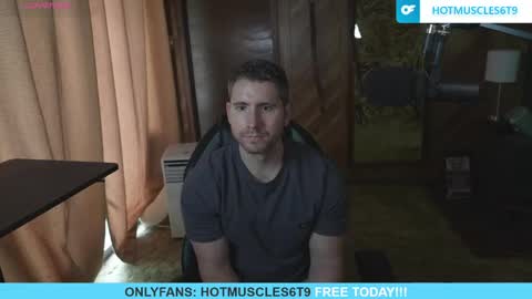 Snapshot of hotmuscles6t9 chatting on April 14, 2026, 2:34 pm hotmuscles6t9 online show from April 14, 2026, 2:34 pm