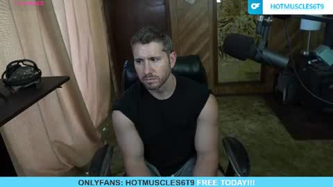 Snapshot of hotmuscles6t9 chatting on June 17, 2026, 7:15 pm hotmuscles6t9 online show from June 17, 2026, 7:15 pm