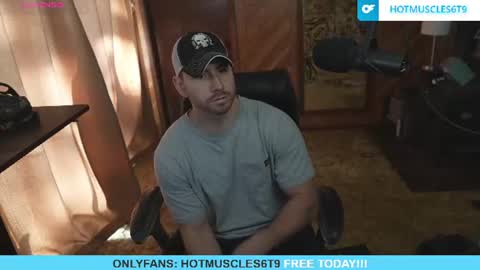 Snapshot of hotmuscles6t9 chatting on June 18, 2026, 12:53 pm hotmuscles6t9 online show from June 18, 2026, 12:53 pm