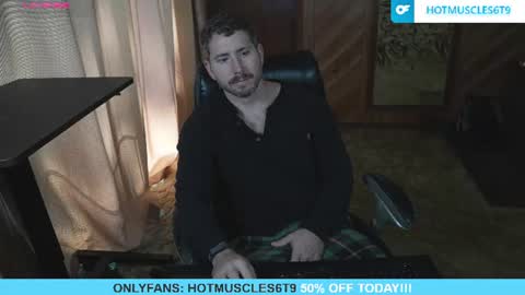 Snapshot of hotmuscles6t9 chatting on July 7, 2026, 3:27 pm hotmuscles6t9 online show from July 7, 2026, 3:27 pm