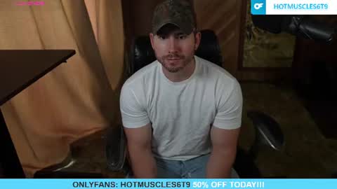 Snapshot of hotmuscles6t9 chatting on July 13, 2026, 10:01 pm hotmuscles6t9 online show from July 13, 2026, 10:01 pm