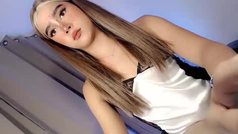 Snapshot of hotnaughty_beatrice chatting on February 3, 2026, 7:30 pm HOT BEATRICE online show from February 3, 2026, 7:30 pm