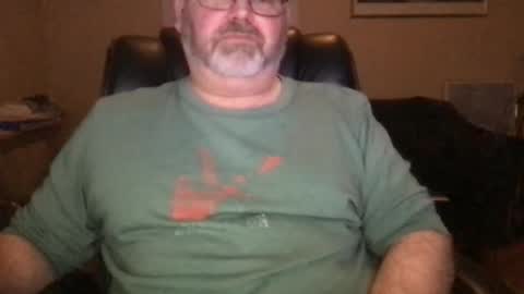 hotndirty72 online show from February 23, 2025, 8:17 am