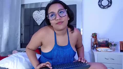 Skarlet online show from December 16, 2024, 2:36 am