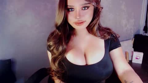 Snapshot of hotsexyhugetrans chatting on September 11, 2025, 4:40 pm Marga Avery online show from September 11, 2025, 4:40 pm