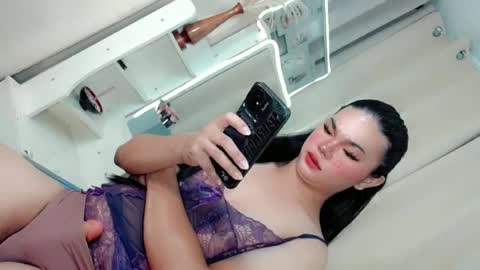 hotsiren101 online show from June 14, 2026, 10:34 pm