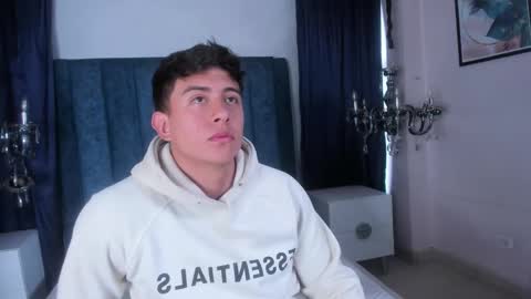 Snapshot of hott_boyy__ chatting on November 6, 2025, 3:46 pm hott_boyy__ online show from November 6, 2025, 3:46 pm