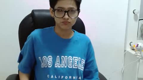 Snapshot of hott_cute69 chatting on November 17, 2025, 9:04 am hott_cute69 online show from November 17, 2025, 9:04 am