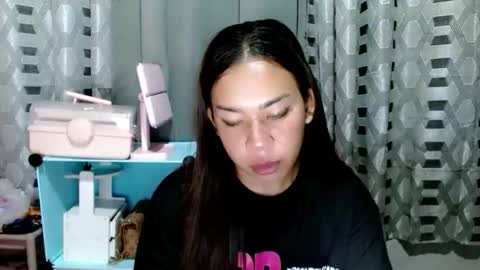 Snapshot of hottescum_intheworld chatting on October 19, 2025, 1:23 pm nika  online show from October 19, 2025, 1:23 pm