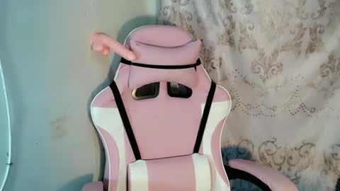    online show from September 17, 2025, 12:29 pm