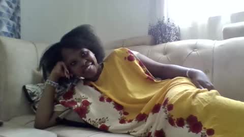 hottiecreamys cam online show from September 12, 2025, 7:41 am