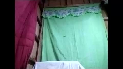 Lyn online show from February 25, 2026, 9:57 pm