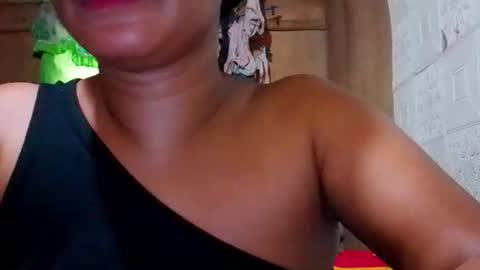Snapshot of hottie_mama2022 chatting on June 10, 2026, 9:57 pm Lyn online show from June 10, 2026, 9:57 pm