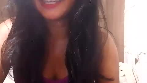 Snapshot of hottie_mama2022 chatting on June 26, 2026, 8:46 pm Lyn online show from June 26, 2026, 8:46 pm