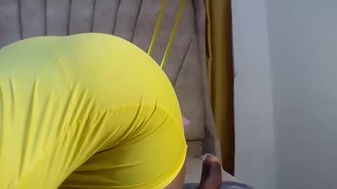 Snapshot of hottie_mammy chatting on April 30, 2026, 9:19 pm hottie_mammy online show from April 30, 2026, 9:19 pm