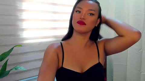 Maxine online show from September 22, 2025, 1:18 am