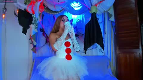 hotties_kittens18 online show from October 30, 2025, 3:57 pm