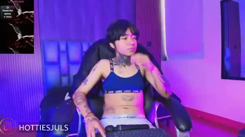 Snapshot of hottiesjuls chatting on June 23, 2026, 6:50 pm Juls online show from June 23, 2026, 6:50 pm